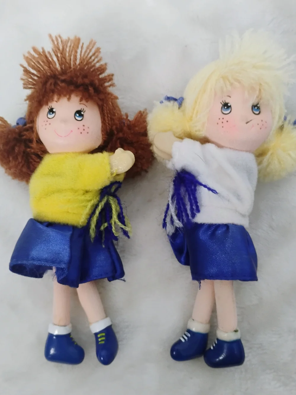 Bundle Lot 2 Vtg Russ Berrie Pencil Huggers Cheerleader Doll Cindy Yarn Hair M